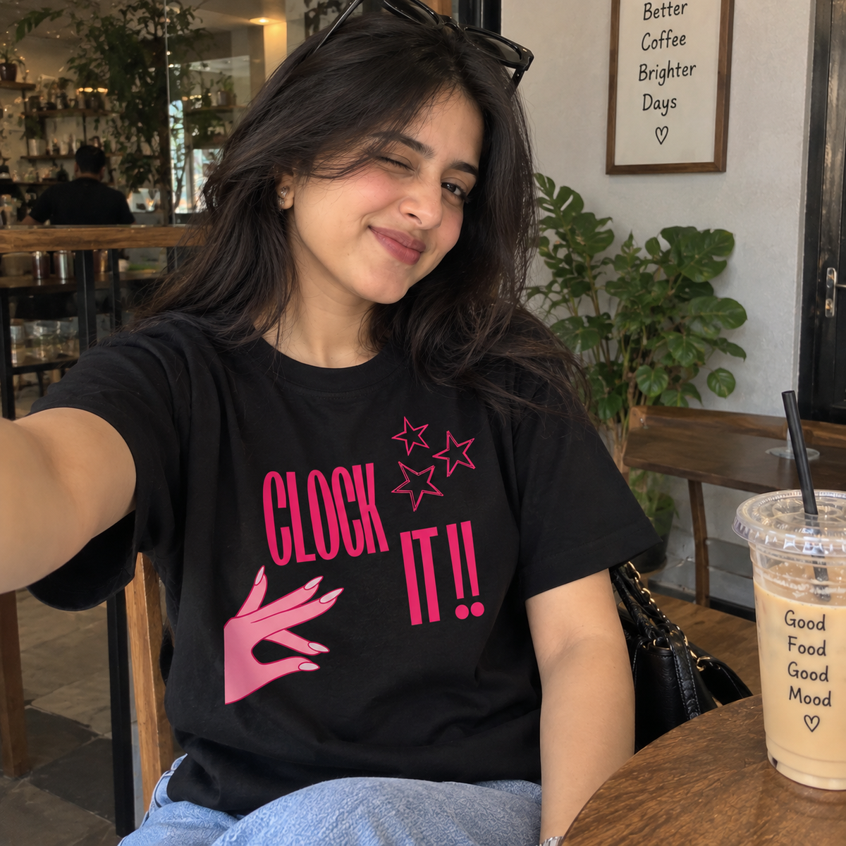 💗 CLOCK IT!! – WOMEN’S GRAPHIC T-SHIRT
